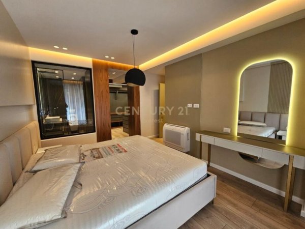 SHESIM APARTAMENT ME OBORR 3+1+2+POST PARKIMI TEK Kodra e Diellit Residence