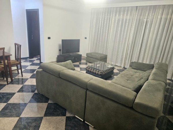 APARTAMENT 2+1 ME QERA NE ZEMER TE TIRANES