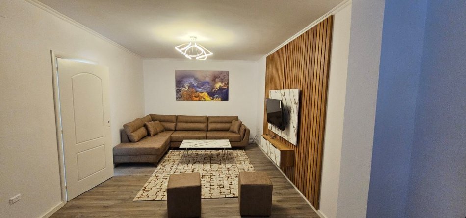 Qera, Apartament 2+1 Laprak