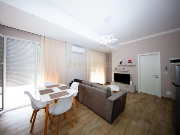 apartament me qira 1+1