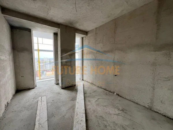Shitet apartament 2+1 Mine Peza , Tirane