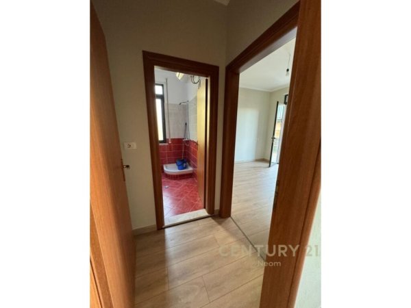 Qira, Apartament 1+1 ne zonen e Liqenit te Thate!