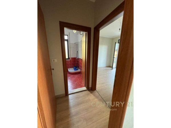 Qira, Apartament 1+1 ne zonen e Liqenit te Thate!