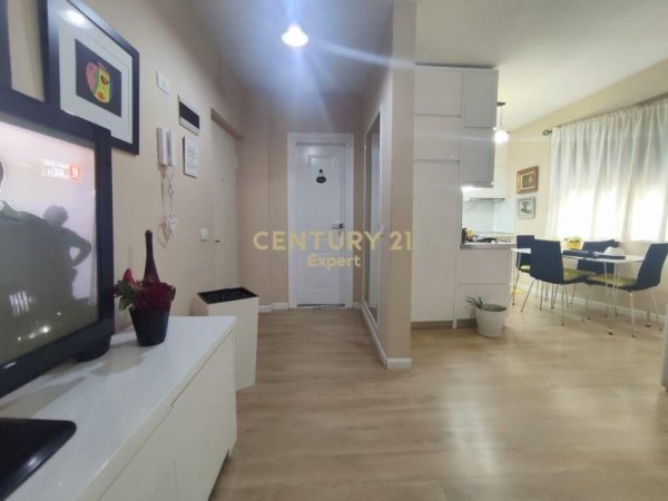 APARTAMENT 1+1 ME QIRA TE ISH FUSHA E AVIACIONIT