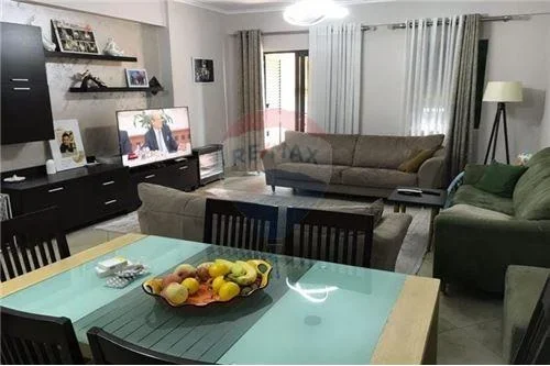 Apartament 3+1+2 ne shitje ne Qendër te Tiranës
