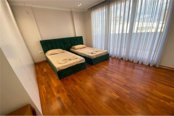 Apartament 2+1+post parkimi me qira ne Myslym Shyr