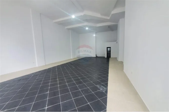 Jepet Dyqan me qera afer me SPAKUN !