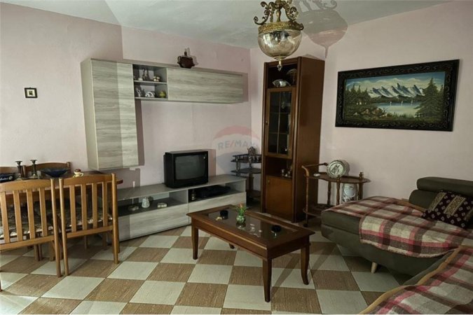 Apartament - Në Shitje - Brryli - Materniteti i Ri, Shqipëri
Apartament Ne shitje 2+1 te Materniteti I Ri