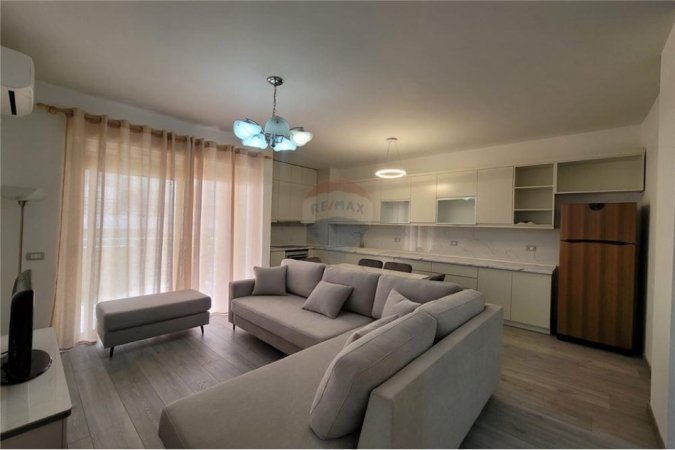 Shitet apartament 2+1+garazhd te Liqeni i Thate, 185'000 Euro