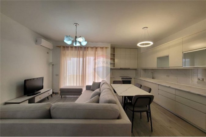 Shitet apartament 2+1+garazhd te Liqeni i Thate, 185'000 Euro