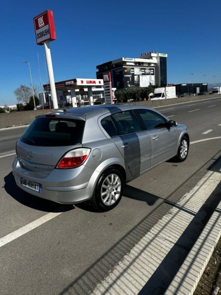 Opel Astra 1.6 Kambio Automatike ,Gaz Benzin