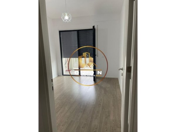 Apartament Me Qira 1+1 Tek Varri i Bamit!