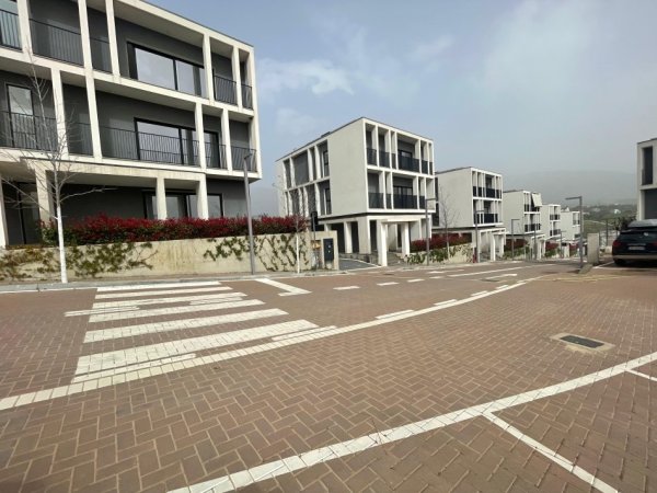 Shitet, Apartament 2+1, Farkë, Tiranë - 217000€ | 128 m²