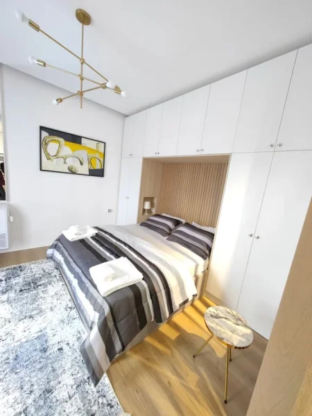 Apartament modern qira ditore ne qender te Pogradecit