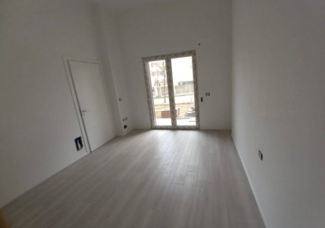 JEPET ME QERA APARTAMENT 1+1 430 EURO KODRA E DIELLIT