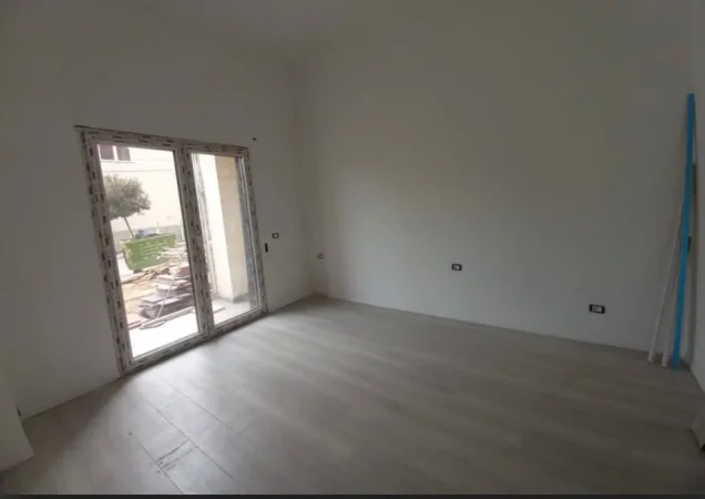JEPET ME QERA APARTAMENT 1+1 430 EURO KODRA E DIELLIT