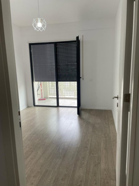 Qera Apartament  1+1 ( Porcelan )