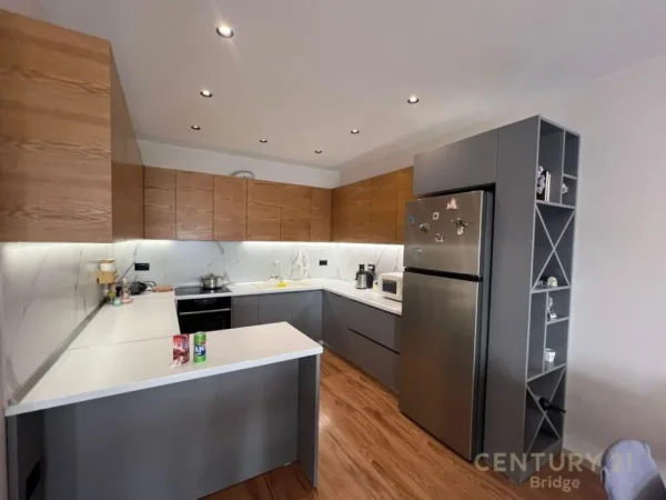 Apartament 3+1+2+post parkimi tek 'Kompleksi Panorama'