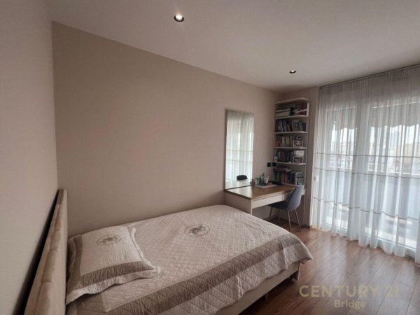 Apartament 3+1+2+post parkimi tek 'Kompleksi Panorama'