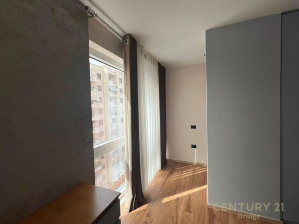 Apartament 3+1+2+post parkimi tek 'Kompleksi Panorama'