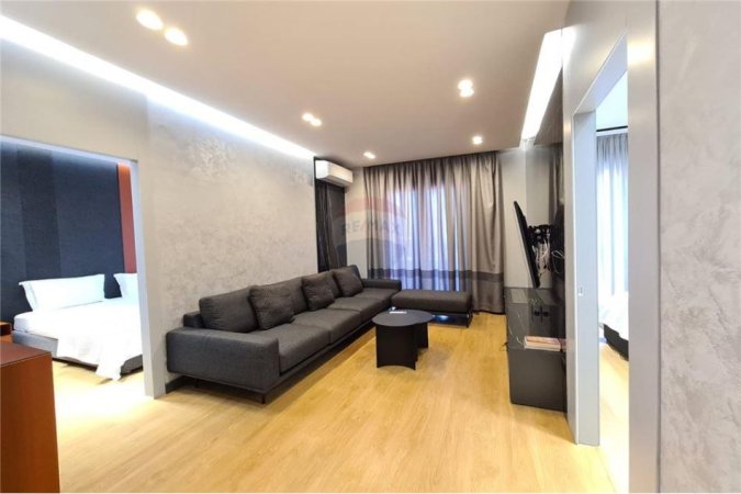 Jepet me qera apartament ne Qender te Tiranes 2+1