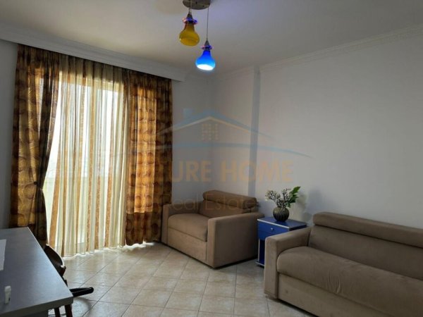 Qera , Apartament 2+1+2 , Rruga e Barrikadave , Tirane