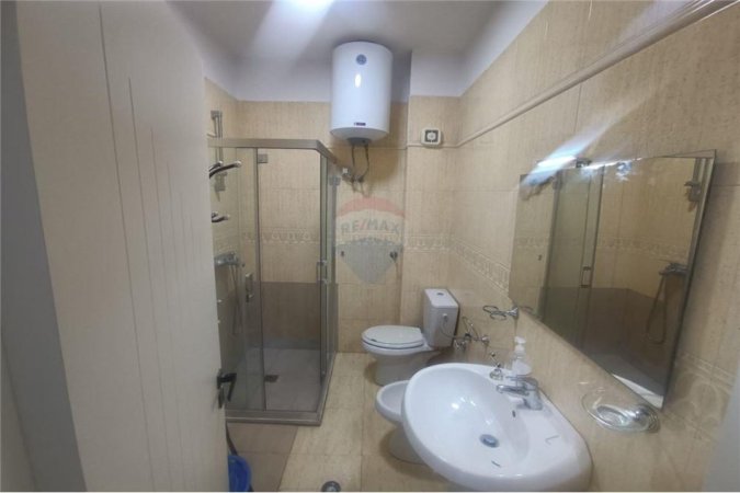 Apartament ne shitje1+1 tek 21 Dhjetori Ish Parku