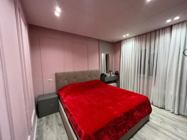 JEPET ME QIRA APARTAMENT 2+1 TEK KOMUNA E PARISIT !