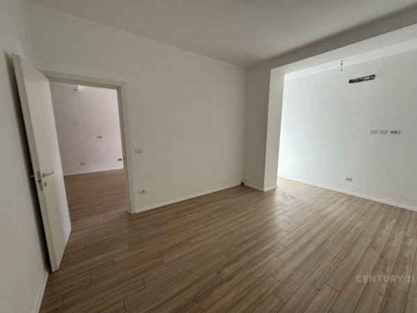 JEPET ME QIRA APARTAMENT 1+1 TEK GARDEN BUILDING !