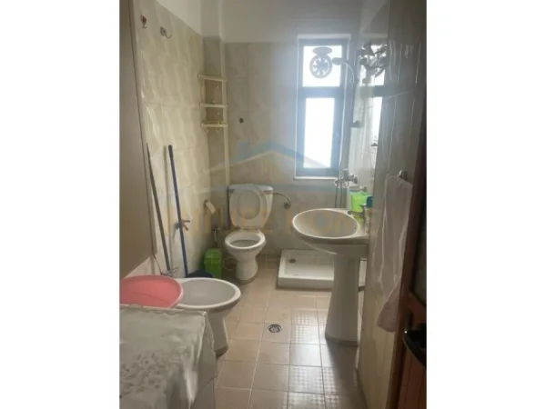 Qera, Apartament 2+1, Rruga Mine Peza