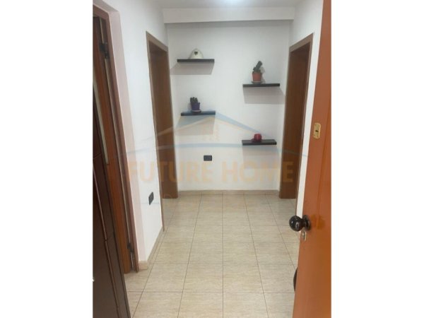 Qera, Apartament 2+1, Rruga Mine Peza