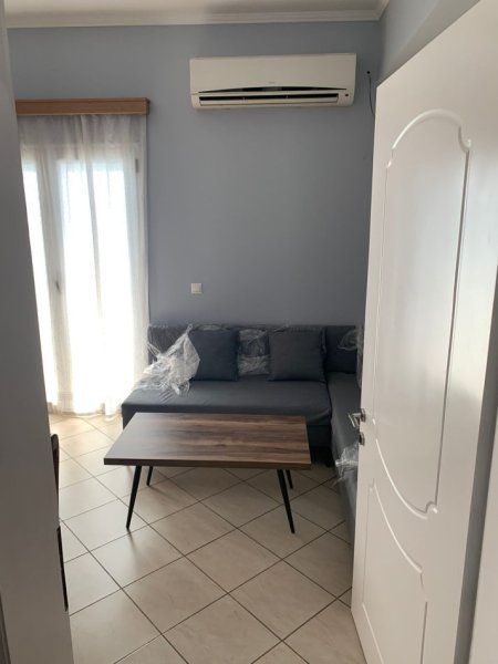 Jepet me qera Apartamenti 1+1 370 euro , Don Bosko prane Alb Market.