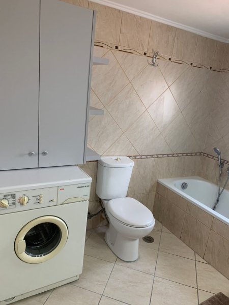 Jepet me qera Apartamenti 1+1 370 euro , Don Bosko prane Alb Market.