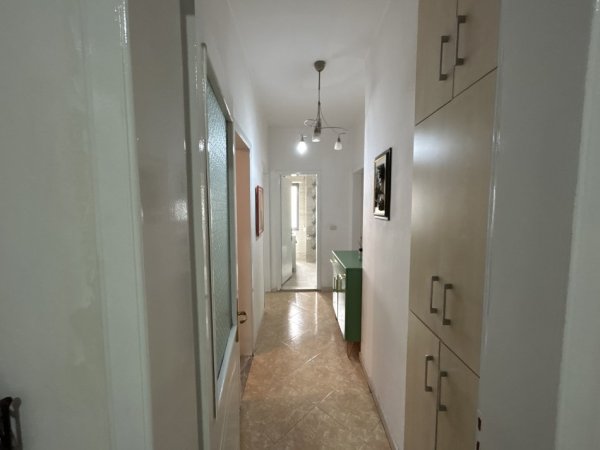 Tirane, Apartament per#Shitje (Komuna e Parisit )