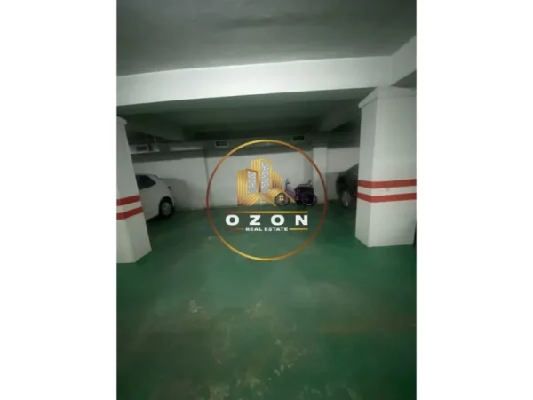 Shitet Apartament 2+1 me Post Parkimi tek Rruga Kosovareve!