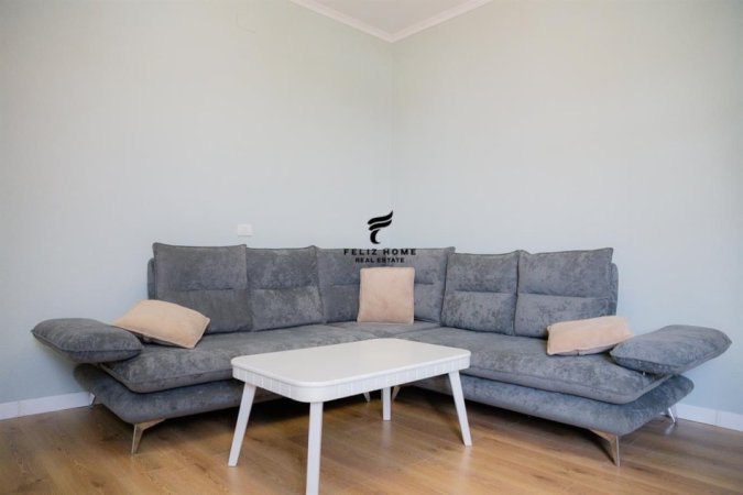 APARTAMENT ME QERA,RRUGA SIRI KODRA,600 EURO.