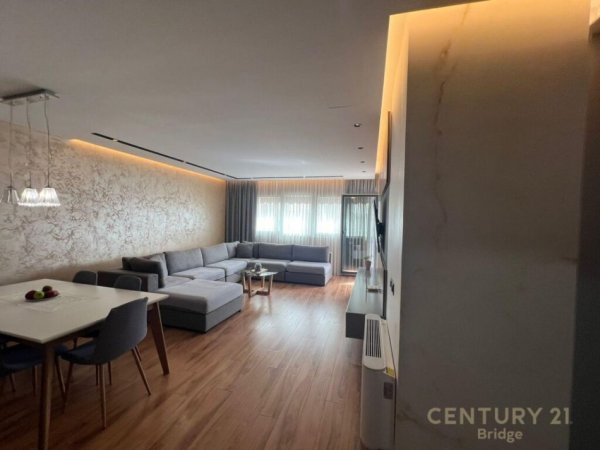 Apartament 3+1+2+post parkimi tek 'Kompleksi Panorama'