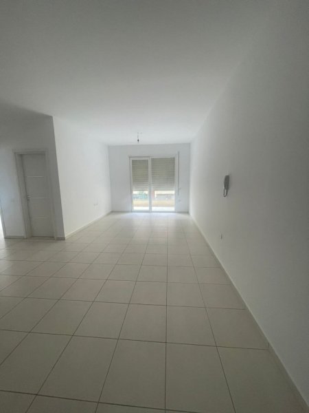 Jepet me qera apartament 2+1+2,Rruga 5 maj,Concord Center :40.000Leke te reja