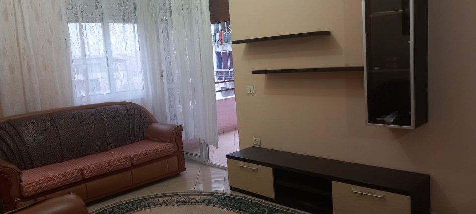 APARTAMENT 1+1 PER SHITJE NE FRESK!