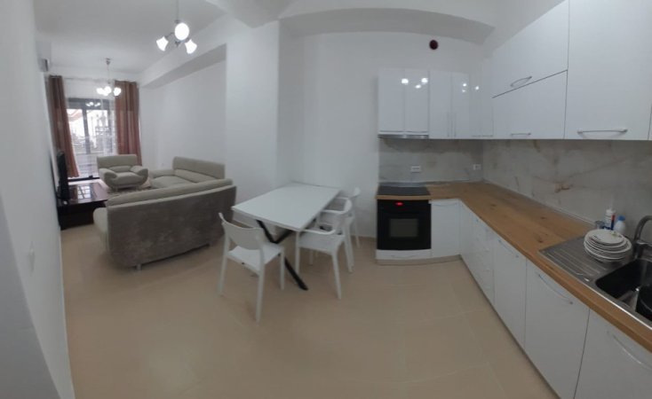 JEPET APARTAMENT ME QERA 1+1 550 EURO KODRA E DIELLIT