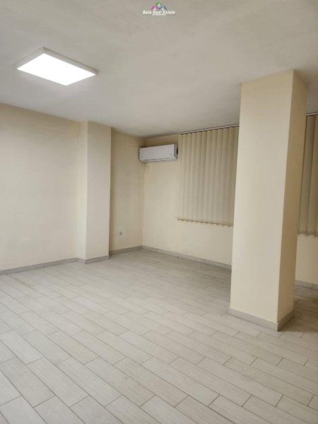 Apartament Me Qera 3+1 Tek Pazari I Ri (ID B2341) TiraneApartament Me Qera 3+1 Tek Pazari I Ri (ID B2341) Tirane