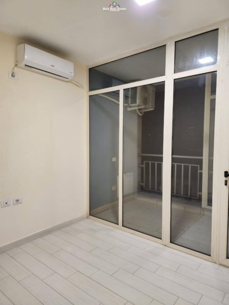 Apartament Me Qera 3+1 Tek Pazari I Ri (ID B2341) TiraneApartament Me Qera 3+1 Tek Pazari I Ri (ID B2341) Tirane