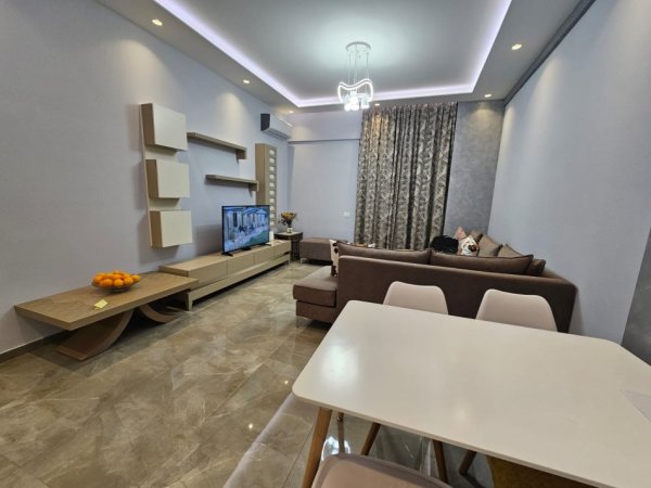 Qera, Apartament 1+1 Square21 Rruga e kavajes , Tirane