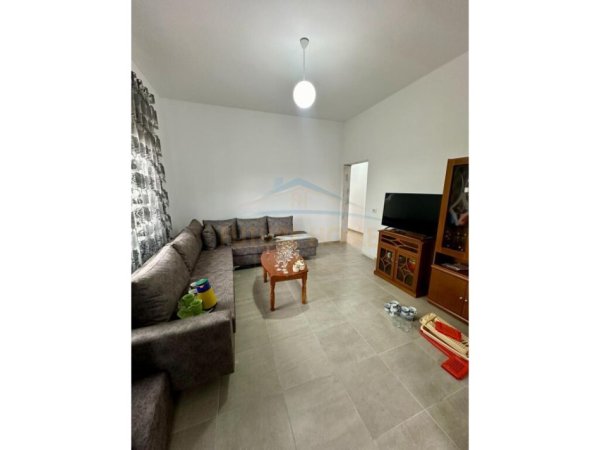 Qera, Apartament 1+1, në Kinostudio, Tiranë.