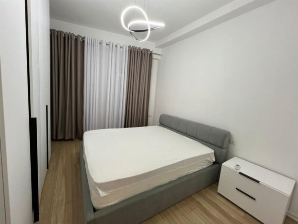 Ofrojme per qira apartament 3+1+2 ne 21 Dhjetori