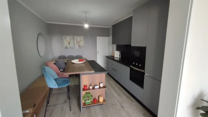 Apartament me qera me afersi te Fakultetit te Mjeksise(NDARJE QERAJE )