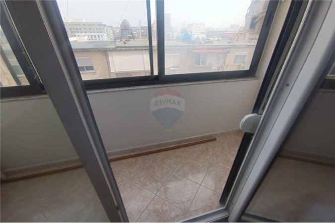 Apartament ne shitje1+1 tek 21 Dhjetori Ish Parku