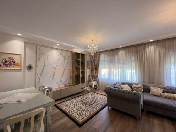 Qira, Duplex, Rezidenca Kodra e Diellit 2