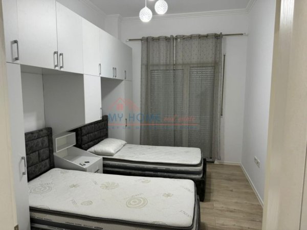 Apartament 2+1+2 Me Qira Tek Liqeni Thate Rezidenca Peti(Fatjana)