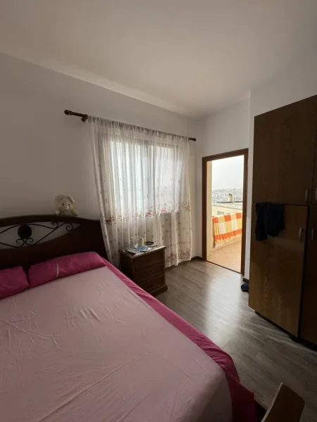 Shitet, Vilë 3 katëshe në Shkozë, Tiranë. AREA39444